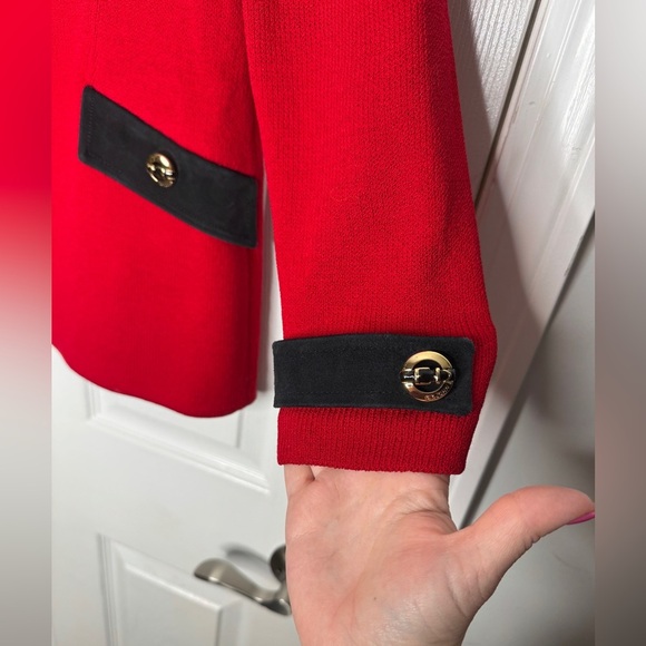 ST. JOHN collection vintage red santana knit blazer leather accents size 2 - Picture 9 of 9